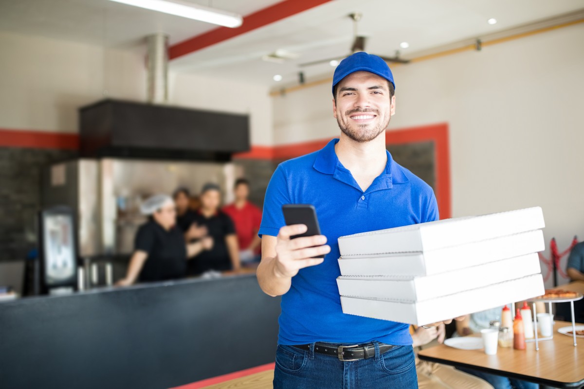 delivery driver ready to make a contact-free pizza delivery | Pizza Parma Pittsburgh