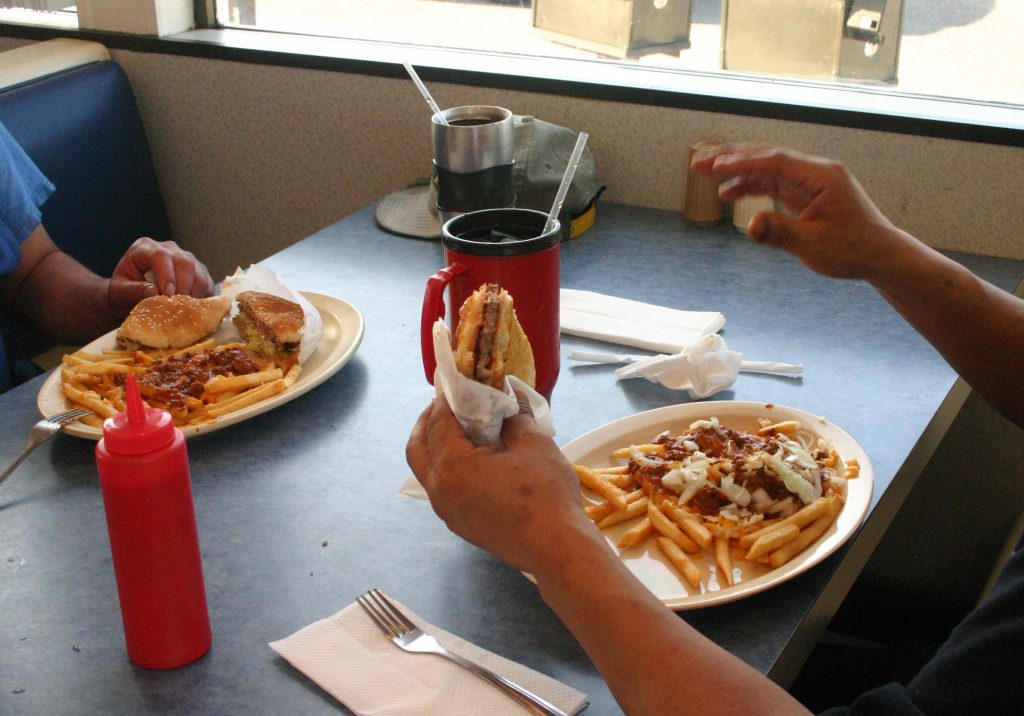 The Best Burger-Eating Techniques for You to Use!