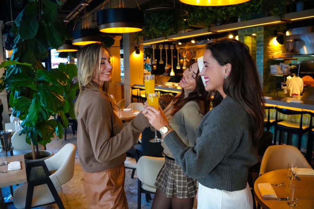 marsanne-brunch-chelsea-nyc-mimosas-friends