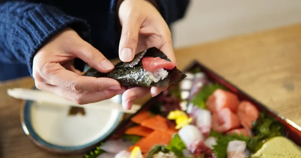 What a Handroll Bar Is (and Why It Tastes Better Fresh)-img3